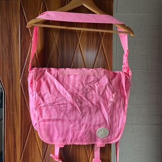 (Category: ) located in . Submitted by ar_thrift00 (Listing ID 1437942493, Image 1). Description: .