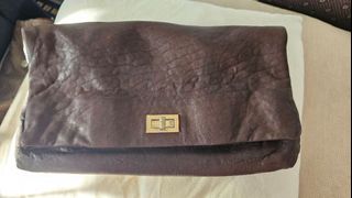 (Category: ) located in . Submitted by MumDadAndRaesPreloved (Listing ID 1437850039, Image 1). Description: .