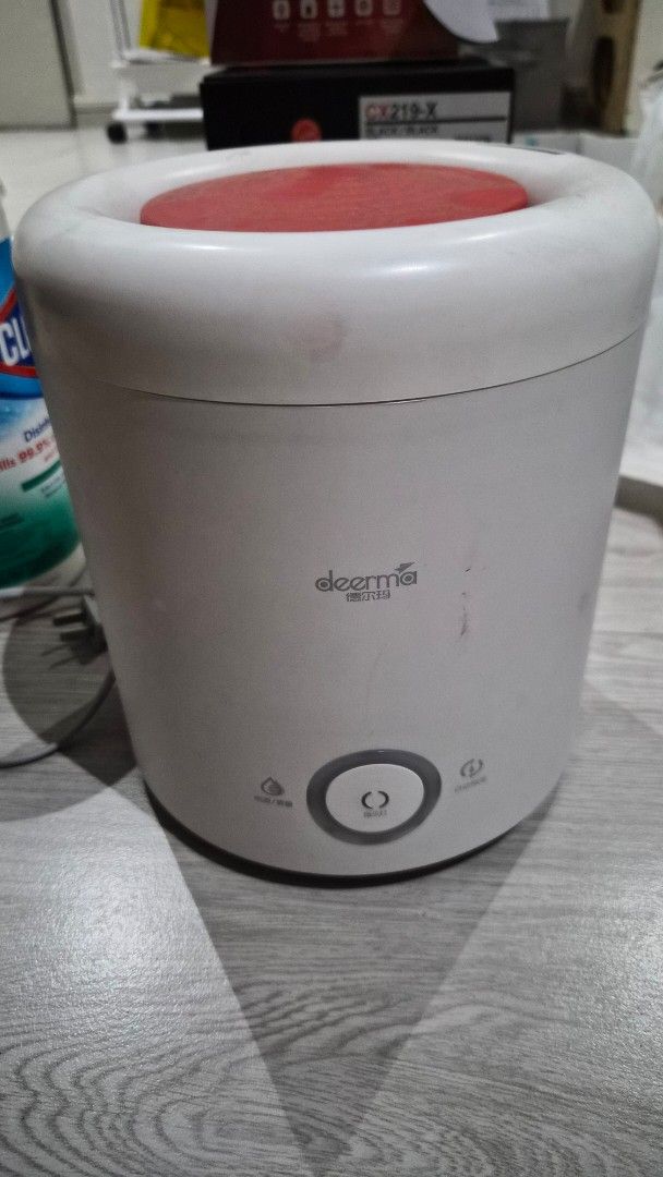 Deerma DEM-F301 Humidifier (Category: Air Purifiers & Dehumidifiers) located in Manila. Submitted by dkt_online (Listing ID 1438035728, Image 2). Description: - Deerma DEM-F301 Ultrasonic Humidifier - 2.5L Capacity - Portable and easy to use - Mute design for quiet operation - Aromatherapy function - Constant humidity feature - Ideal for home and office - Portable water-adding design *no more box* RGS: Not being used, decluttering 2 units availab