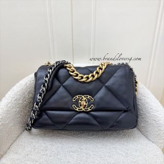 (Category: ) located in . Submitted by brands_lover (Listing ID 1437953484, Image 1). Description: .