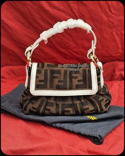 (Category: ) located in . Submitted by bagluxers_haven (Listing ID 1437945512, Image 1). Description: .