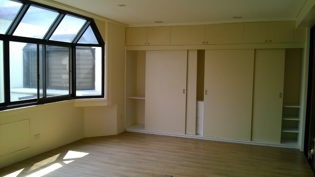 (Category: ) located in . Submitted by luxerealtyph (Listing ID 1437989663, Image 1). Description: .