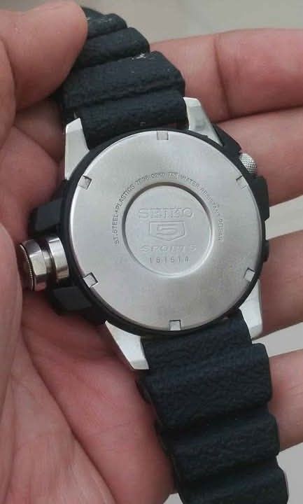 For Sale: Seiko 5 Sports Map Meter (7S36-00E0) (Category: Luxury Watches) located in Manila. Submitted by digosluxury8002 (Listing ID 1423577344, Image 3). Description: Rare and collectible Seiko automatic in very good condition. ✨ 7S36 automatic movement (23 jewels) ✨ Map Meter inner bezel ✨ Day-Date display ✨ 200M Water Resistant ✨ Discontinued model #Seiko #Seiko5 #MapMeter #SeikoMapMeter #7S36 #AutomaticWatch #VintageSeiko #WatchForSale #orig