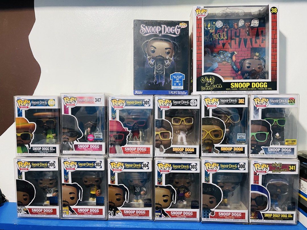 Funko Pop! Snoop Dogg Vinyl Figures (Category: Figurines & Statues) located in Quezon City. Submitted by happy.goodbuy (Listing ID 1438026809, Image 1). Description: - Collection of Snoop Dogg Funko Pop! vinyl figures. - Includes multiple figures from different sets. - Features Snoop Dogg in various outfits and poses. - Some figures have special edition stickers. - All figures are in their original boxes..
