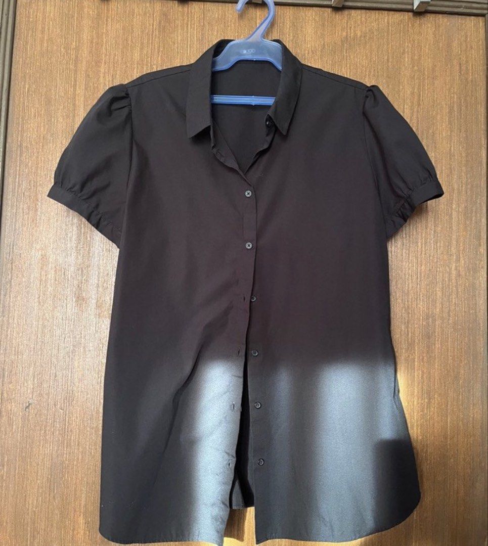G2000 Woman Black Blouse Size 42 (Category: Blouses) located in Paranaque City. Submitted by richezlremo6165 (Listing ID 1438109821, Image 1). Description: - G2000 Woman black blouse - Size: 42 - Features: Short, puffed sleeves; button-down front; collared neckline - Fit: Slim - Condition: Good.