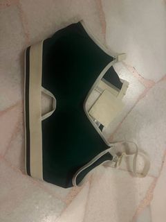 (Category: ) located in . Submitted by eunicesoo217 (Listing ID 1438064064, Image 1). Description: .
