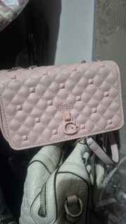 (Category: ) located in . Submitted by thriftntote (Listing ID 1438052122, Image 1). Description: .