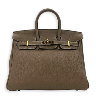(Category: ) located in . Submitted by carousellluxury (Listing ID 1437435068, Image 1). Description: .