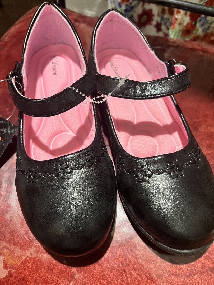 Soft sole Black Mary Jane Shoes (Category: Babies & Kids Fashion) located in Manila. Submitted by shiellapreloved (Listing ID 1437974858, Image 1). Description: - Soft sole sya, very comfy - Brand new Black Holdmoon Mary Jane shoes - Strap closure - Pink insole - Decorative floral embroidery on the toe - Size: 33 - With tags attached Rfs: Hindi kasya sa anak ko.