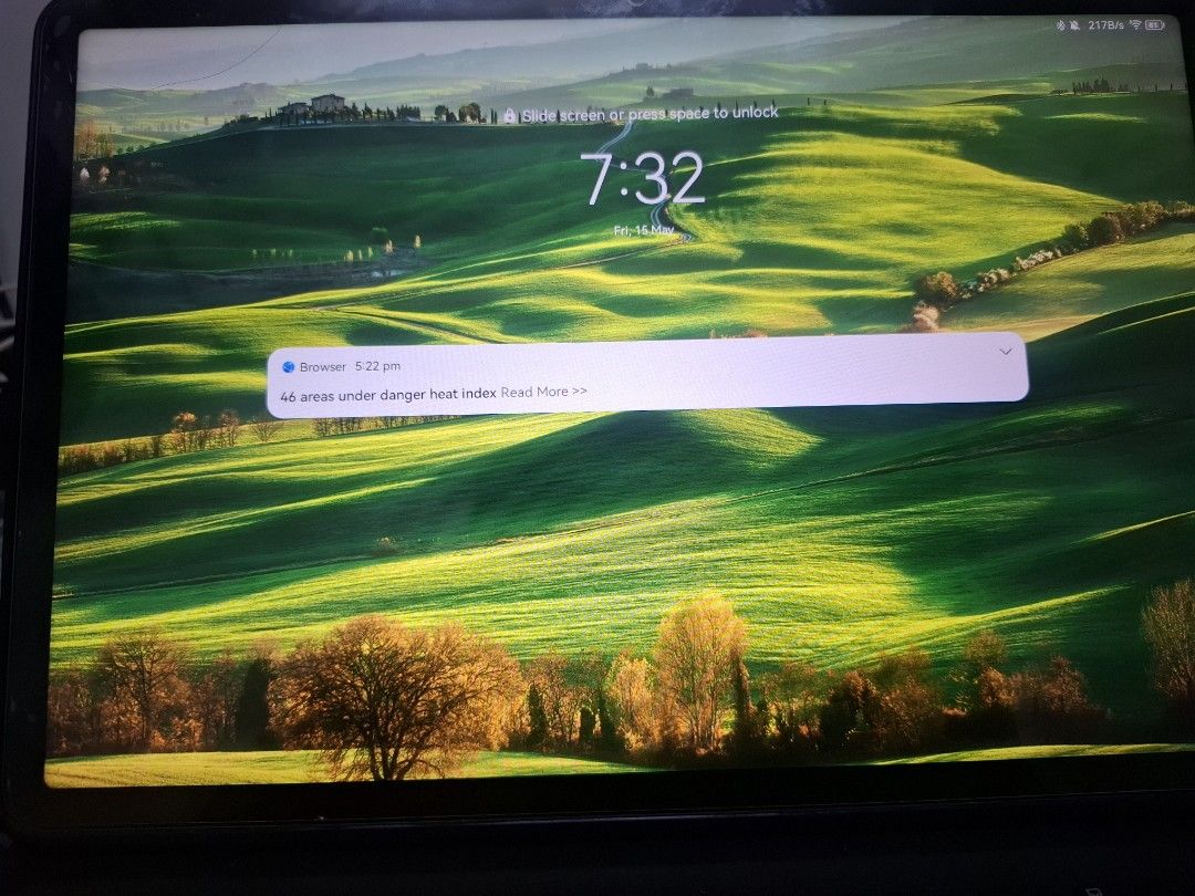 Huawei Matepad 11.5 Papermatte Edition (2024) (Category: Android) located in Caloocan City. Submitted by marcialbonifacio821 (Listing ID 1438062711, Image 2). Description: - Huawei tablet with keyboard - 8gb RAM and 256gb ROM - Smooth like new - Large screen - Features Huawei logo and serial number sticker Inclusion: - Comes with a Origanal Huawei paper bag and Tab's Box - Huawei M-Pen with original box. Issues: - With small dent - The cover has 