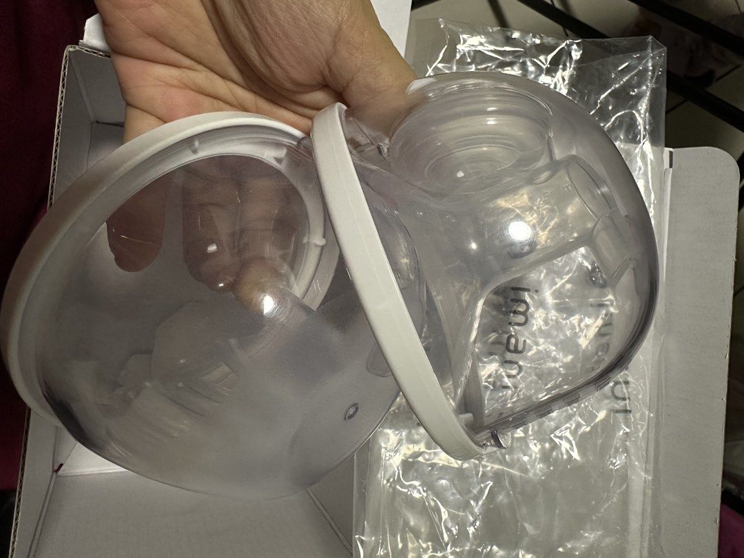 imani i2pro cups (Category: Breastfeeding & Bottle Feeding) located in Manila. Submitted by mommyof6 (Listing ID 1437997462, Image 3). Description: inclusions as posted issue: my chip off dun sa part ng encircled has no effect on the suction since sa labas lang sya reason for selling: weaning na last price posted selling low po so pls level your expectations.