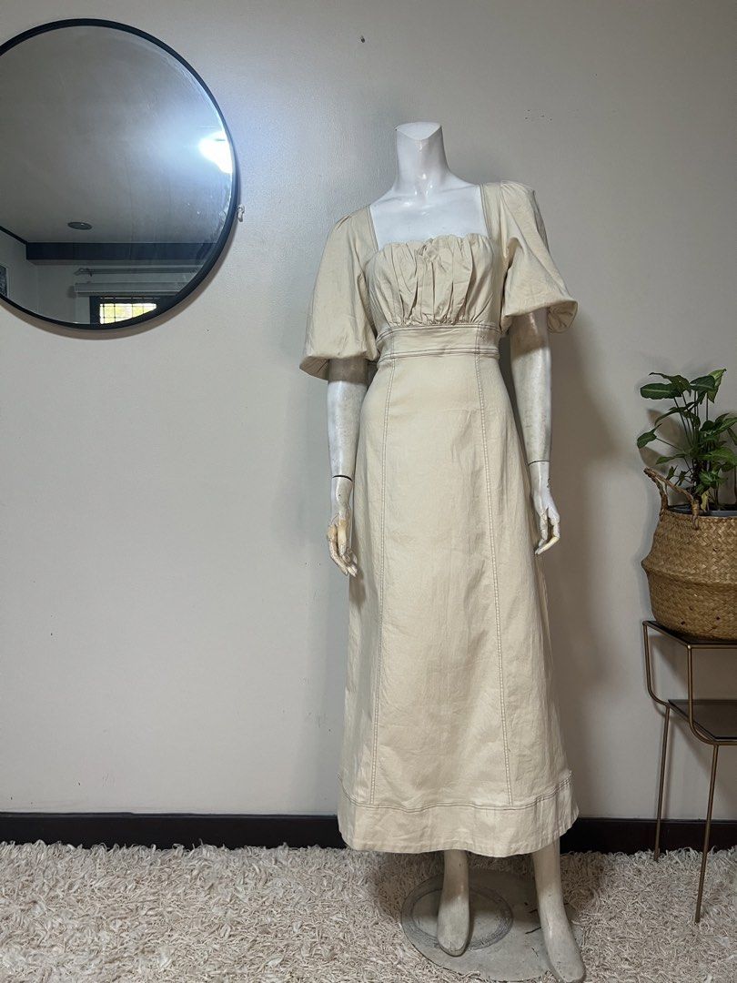 Indikah Fitted Maxi Puff Sleeves Dress (Category: Dresses) located in Muntinlupa City. Submitted by bff_findsph (Listing ID 1438050149, Image 2). Description: Fitted Maxi Puff Sleeves Dress | ₱1,800 Keep your everyday style effortless and breezy with a fitted maxi puff sleeves dress. Color| Butter Fabric | 65% Cotton - 35% Polyester Stretchable Size | UK 12 Measurements Bust - 30-34 Waist - 28-31 Hips - 38-41 Length 51 Brand Origin | Australia Co