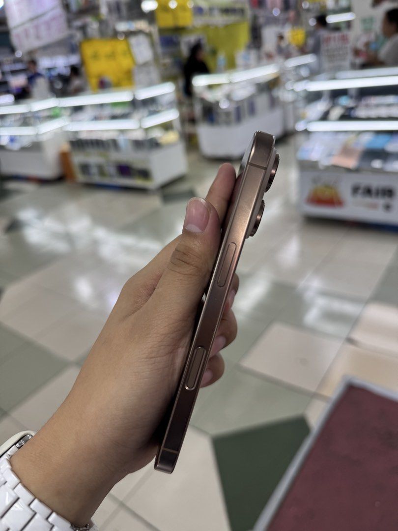 iPhone 16 Pro 128GB Factory Unlock No Issue Secondhand (Category: iPhone 16 Series) located in Pasig City. Submitted by FarAndRayShop (Listing ID 1438095638, Image 2). Description: OPEN FOR SWAP/SELLING/BUYING (RFS: Buy and Sell) Price: 40,499 iPhone 16 Pro 128GB •FACTORY UNLOCK •NO HIDDEN ISSUES •TEST TO SAWA •Authentic Phone Physical store in Greenhills Shopping Center XD-07 Stall Number Look For Rayray Or Anika NO CASH INSTALLMENT We are open 