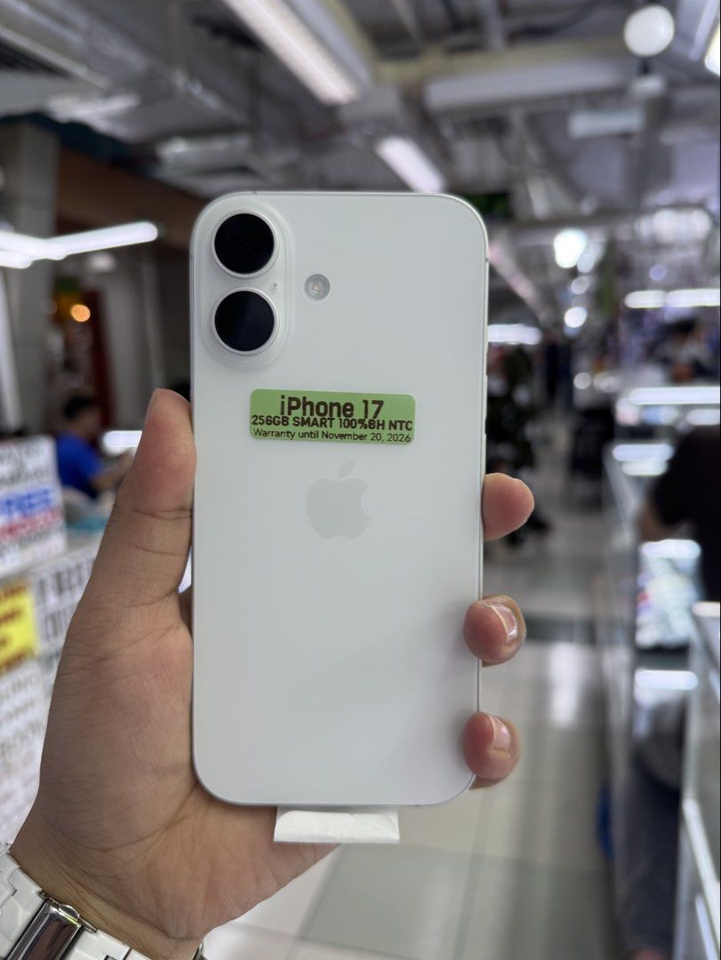 iPhone 17 256GB SMARTLOCK No Issue Secondhand (Category: iPhone 17 Series) located in Pasig City. Submitted by FarAndRayShop (Listing ID 1438093091, Image 1). Description: OPEN FOR SWAP/SELLING/BUYING (RFS: Buy and Sell) Price: 44,499 iPhone 17 256GB •SMARTLOCK •NO HIDDEN ISSUES •TEST TO SAWA •Authentic Phone Physical store in Greenhills Shopping Center XD-07 Stall Number Look For Rayray Or Anika NO CASH INSTALLMENT We are open also for : *CREDIT