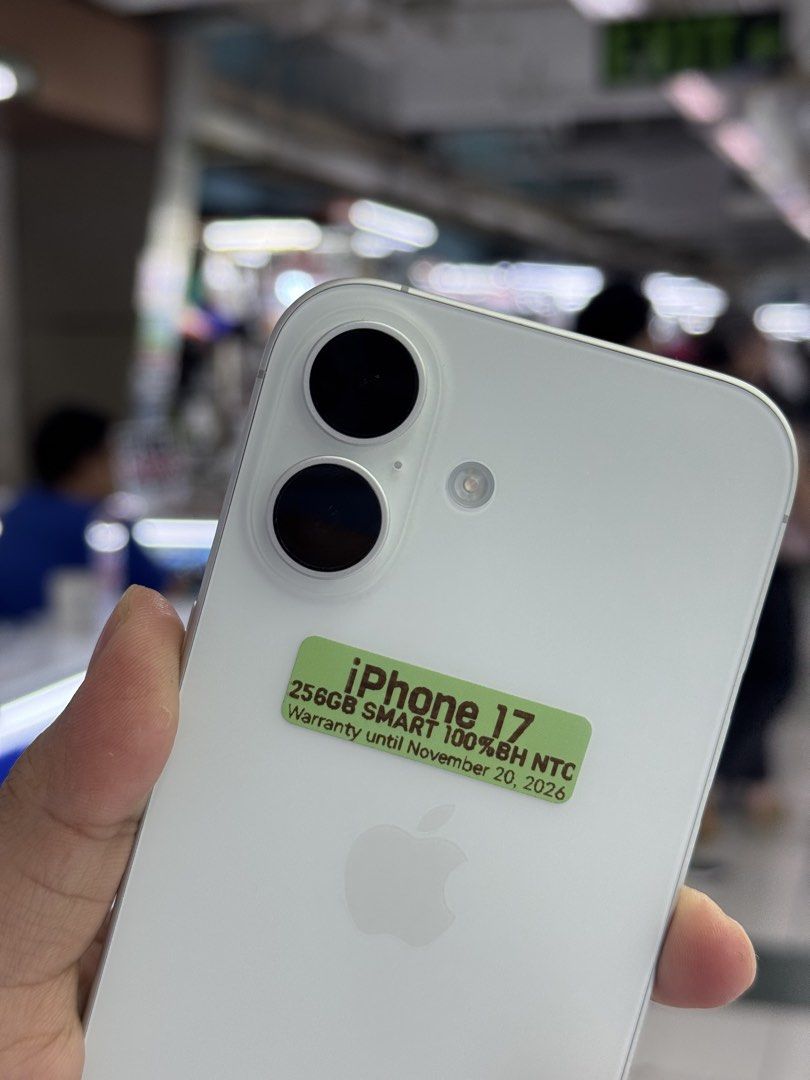 iPhone 17 256GB SMARTLOCK No Issue Secondhand (Category: iPhone 17 Series) located in Pasig City. Submitted by FarAndRayShop (Listing ID 1438093091, Image 2). Description: OPEN FOR SWAP/SELLING/BUYING (RFS: Buy and Sell) Price: 44,499 iPhone 17 256GB •SMARTLOCK •NO HIDDEN ISSUES •TEST TO SAWA •Authentic Phone Physical store in Greenhills Shopping Center XD-07 Stall Number Look For Rayray Or Anika NO CASH INSTALLMENT We are open also for : *CREDIT