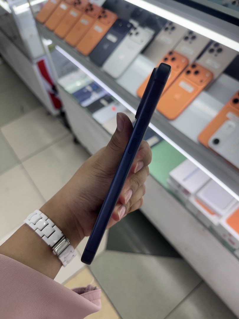 iPhone 17 Pro Max 1TB Factory Unlock No Issue Secondhand (ESIM) (Category: iPhone 17 Series) located in Pasig City. Submitted by FarAndRayShop (Listing ID 1438093539, Image 3). Description: OPEN FOR SWAP/SELLING/BUYING (RFS: Buy and Sell) Price: 84,499 iPhone 17 Pro Max 1TB •FACTORY UNLOCK (ESIM) •NO HIDDEN ISSUES •TEST TO SAWA •Authentic Phone Physical store in Greenhills Shopping Center XD-07 Stall Number Look For Rayray Or Anika NO CASH INSTAL