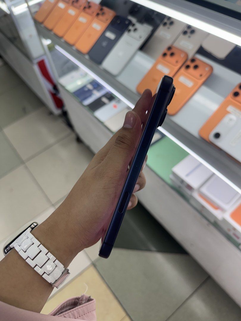 iPhone 17 Pro Max 1TB Factory Unlock No Issue Secondhand (ESIM) (Category: iPhone 17 Series) located in Pasig City. Submitted by FarAndRayShop (Listing ID 1438093539, Image 2). Description: OPEN FOR SWAP/SELLING/BUYING (RFS: Buy and Sell) Price: 84,499 iPhone 17 Pro Max 1TB •FACTORY UNLOCK (ESIM) •NO HIDDEN ISSUES •TEST TO SAWA •Authentic Phone Physical store in Greenhills Shopping Center XD-07 Stall Number Look For Rayray Or Anika NO CASH INSTAL
