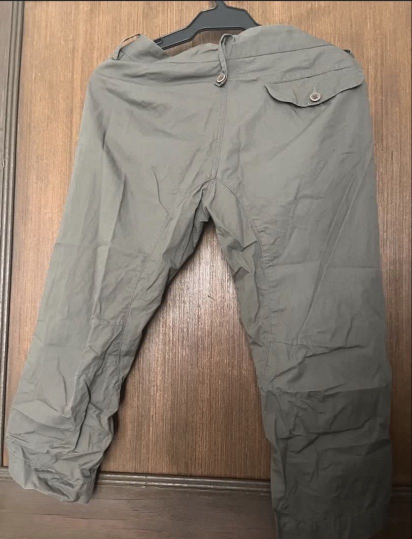 JNBY SINCE 1994 Cropped Pants (Category: Other Bottoms) located in Paranaque City. Submitted by richezlremo6165 (Listing ID 1438110085, Image 2). Description: - JNBY cropped pants - Olive green color - Relaxed fit - Button closure - Two back pockets - Lightweight material - Suitable for warmer weather - Classic and versatile design.