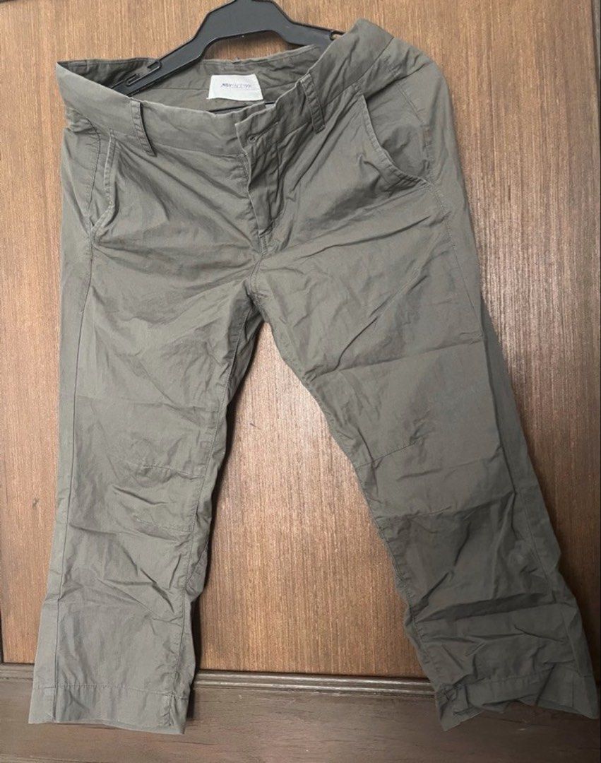 JNBY SINCE 1994 Cropped Pants (Category: Other Bottoms) located in Paranaque City. Submitted by richezlremo6165 (Listing ID 1438110085, Image 1). Description: - JNBY cropped pants - Olive green color - Relaxed fit - Button closure - Two back pockets - Lightweight material - Suitable for warmer weather - Classic and versatile design.