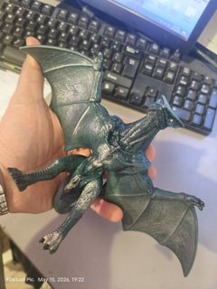 (Category: ) located in . Submitted by mancave07 (Listing ID 1438043231, Image 1). Description: .