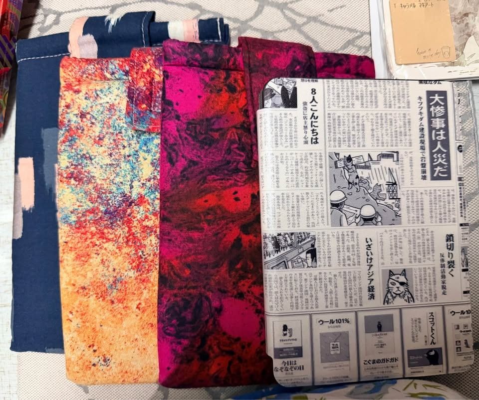 KINDLE PAPERWHITE CASES PHP800 (Category: Cases & Sleeves) located in Marikina City. Submitted by karacojp (Listing ID 1438075739, Image 1). Description: SOLD AS SET of 4. Can fit Kindle Paperwhite 7th GEN..