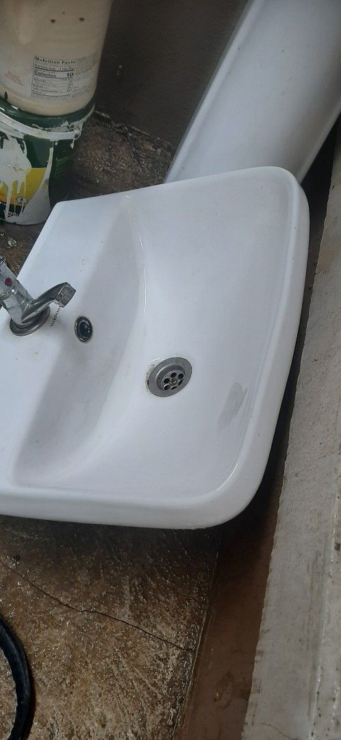 Lavatory with faucet and stand (Category: Bathroom & Kitchen Fixtures) located in Cainta. Submitted by mysticmountain.f41a31 (Listing ID 1437957403, Image 1). Description: white ceramic lavatory with faucet and stand to cover the drain, size is 45cm X 42cm.Like new because we change our bathroom fixtures..