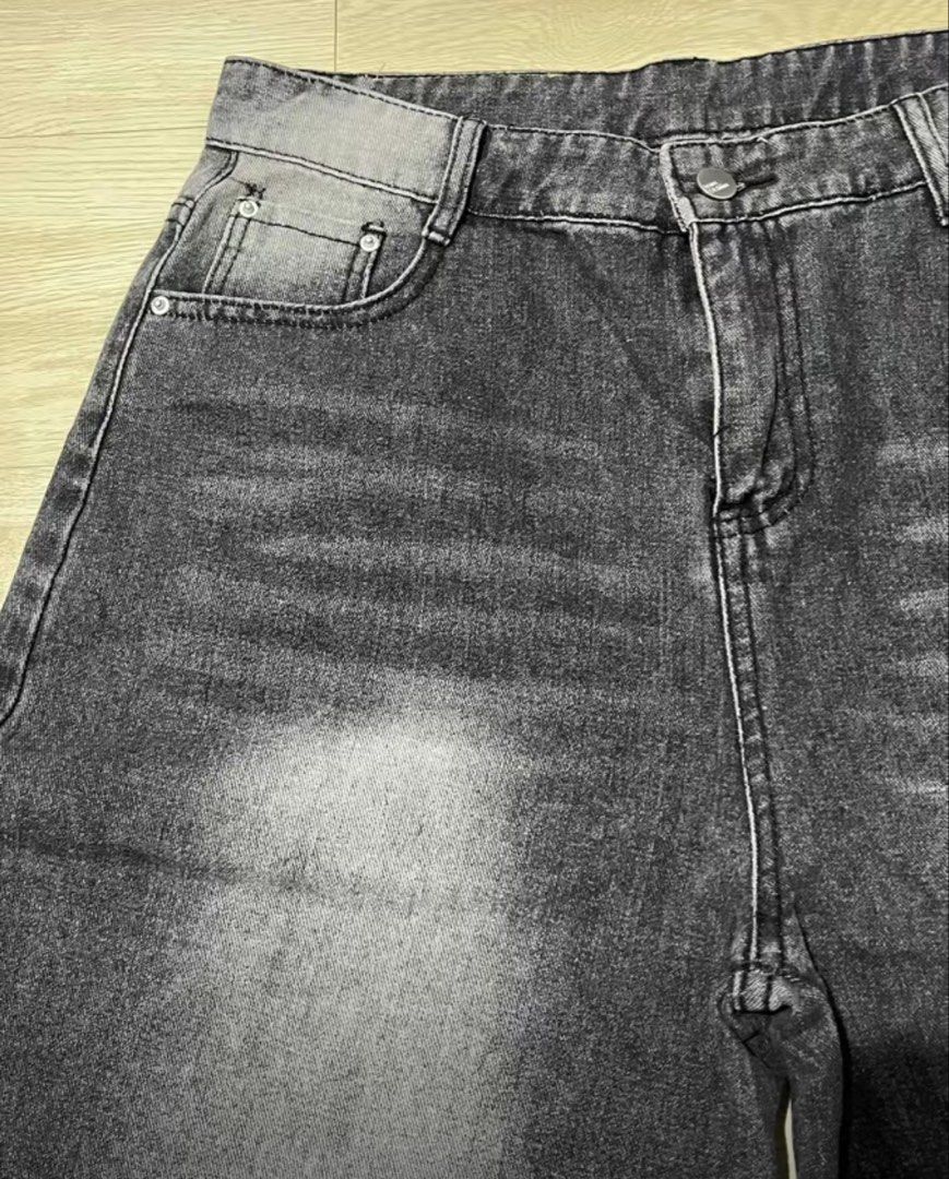 Lim's Wide Leg Jeans - Size S (Category: Jeans) located in Taguig. Submitted by barbequeIU (Listing ID 1438049030, Image 2). Description: size 27-28 length 40-41 worn twice only rfs too big and long for me.