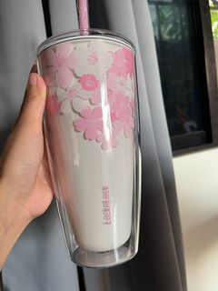 (Category: ) located in . Submitted by mendycloset (Listing ID 1437941015, Image 1). Description: .