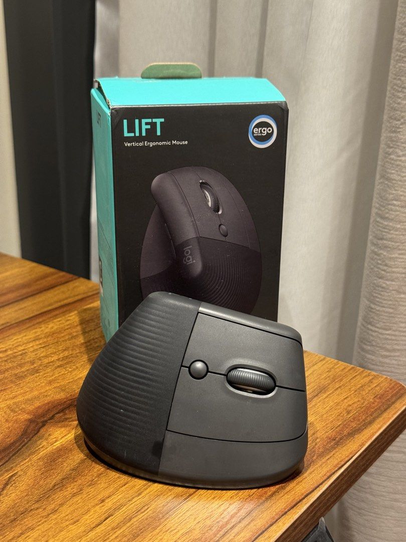 Logitech Lift Vertical Ergonomic Mouse455067991529891840