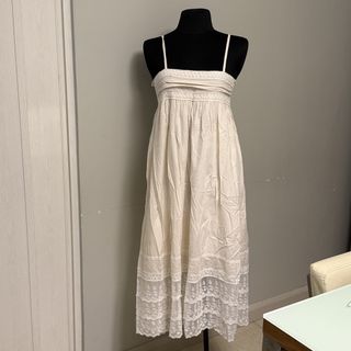 (Category: ) located in . Submitted by dress2impress_ (Listing ID 1437994640, Image 1). Description: .