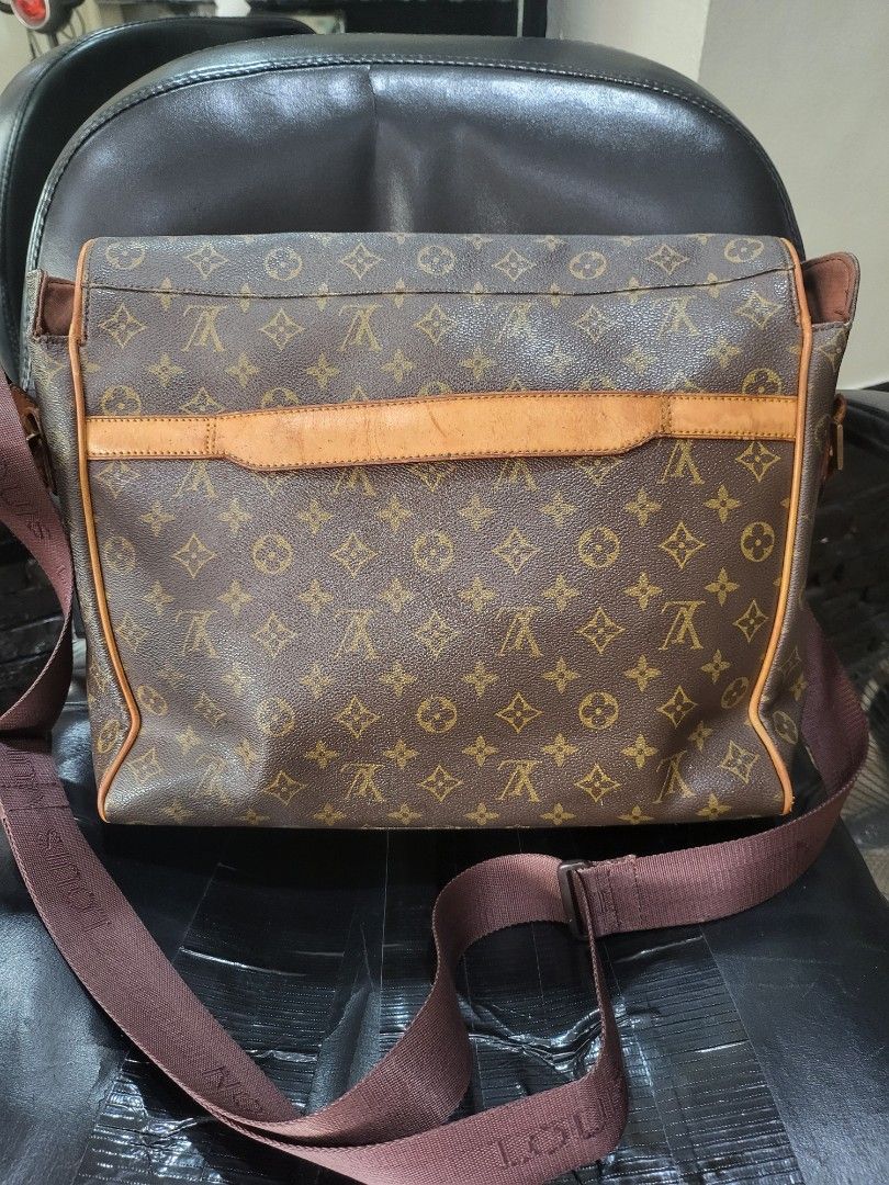 Louis Vuitton Monogram Messenger Bag (Category: Luxury Bags & Wallets) located in Manila. Submitted by milkymitch23 (Listing ID 1437956363, Image 2). Description: - Louis Vuitton messenger bag - Classic monogram canvas - Brown leather strap - Gold-tone hardware - Main compartment and zippered pocket - Made in France - Serial number: 51W008 vintage pm if interested.