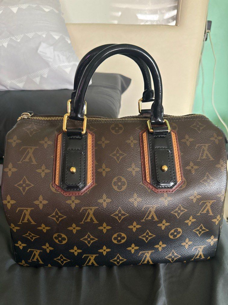 Louis Vuitton Speedy 30 Monogram Canvas rare (Category: Luxury Bags & Wallets) located in Cebu City. Submitted by 88kisses (Listing ID 1438099281, Image 1). Description: Authentic Louis Vuitton Speedy 30. Monogram canvas with black leather. Includes padlock and key. Verified authentic by Entrupy. Classic and perfect for everyday. It’s 2 toned color very rare .
