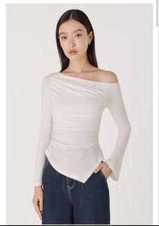 (Category: ) located in . Submitted by clothesforthought (Listing ID 1438004953, Image 1). Description: .