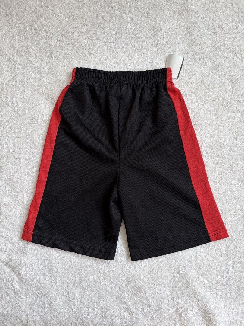 Marvel Spiderman Boys Athletic Shorts 6T (Category: Babies & Kids Fashion) located in Manila. Submitted by thriftselection.ph (Listing ID 1437959461, Image 3). Description: Like new fabric Slightly crack on print.