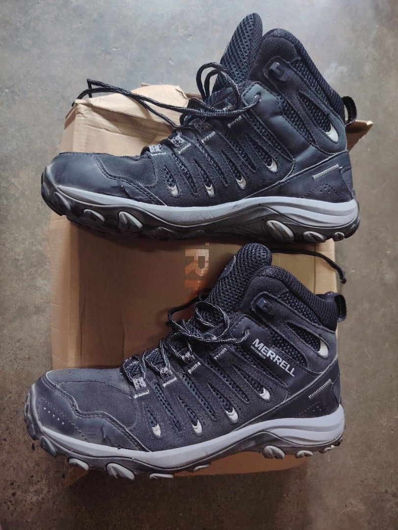 Merrell J036953 Hiking Boots - Black (Category: Sneakers) located in Caloocan City. Submitted by zealot023 (Listing ID 1437984751, Image 3). Description: - Merrell hiking boots - Color: Black - Model: J036953 - Designed for men - Features: Mesh upper, lace-up closure, gray and black soles.