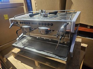 (Category: ) located in . Submitted by coffeemachineexpert (Listing ID 1437987126, Image 1). Description: .