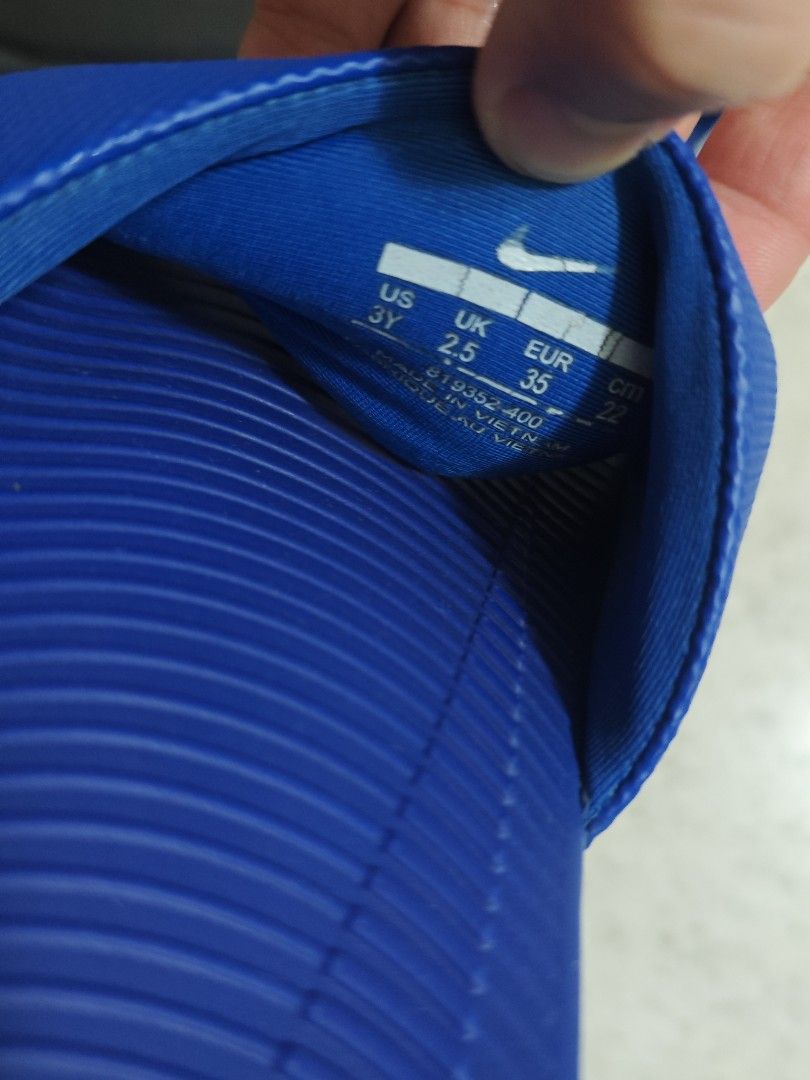 Nike Sandals Blue (Category: Flats & Sandals) located in Bulacan. Submitted by jesteruy (Listing ID 1438025902, Image 3). Description: - Nike kawa solarsoft slides - Size: US 3Y, UK 2.5, EUR 35, CM 22 - best fit to 20 to 21 cm condition is 7 out of 10 selling for 250 plus SF .