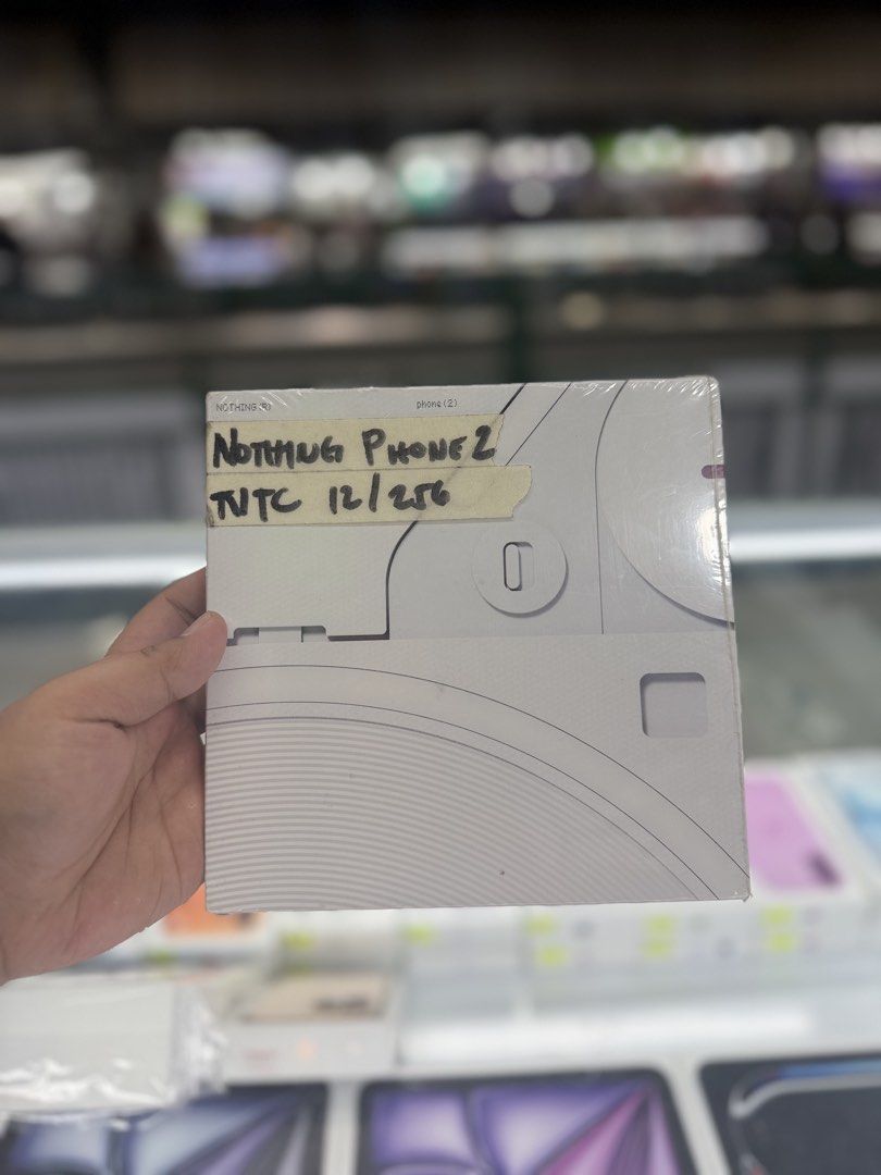 Nothing Phone 2 256gb Brandnew (Category: Android Others) located in Quezon City. Submitted by legitgadgetforless (Listing ID 1437976570, Image 1). Description: Brandnew and Sealed Nothing Phone 2 .