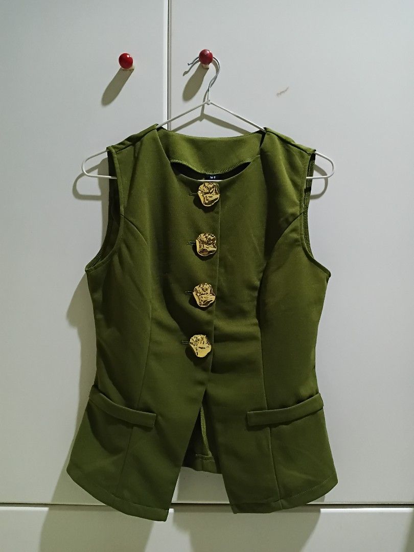 Olive green sleeveless blouse (Category: Blouses) located in Cebu City. Submitted by aky_deee (Listing ID 1437995081, Image 2). Description: - Bought from shein - Orig: 400-ish - See 3rd picture for reference - Used only once during our trip - Size: S.