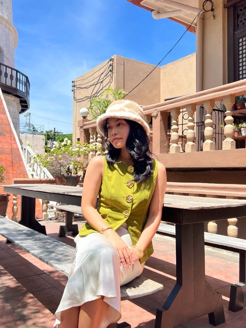 Olive green sleeveless blouse (Category: Blouses) located in Cebu City. Submitted by aky_deee (Listing ID 1437995081, Image 1). Description: - Bought from shein - Orig: 400-ish - See 3rd picture for reference - Used only once during our trip - Size: S.