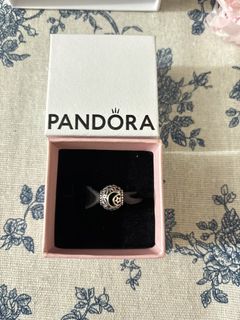 (Category: ) located in . Submitted by prelovedbysharinaaa (Listing ID 1438070096, Image 1). Description: .