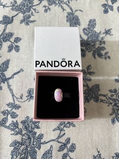 (Category: ) located in . Submitted by prelovedbysharinaaa (Listing ID 1438069928, Image 1). Description: .