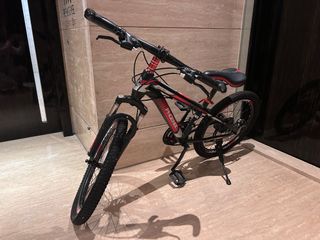 （分類：）位於 。 由 SW.hockey 提交（商品編號 1437999090，圖片 1）。簡介： 。