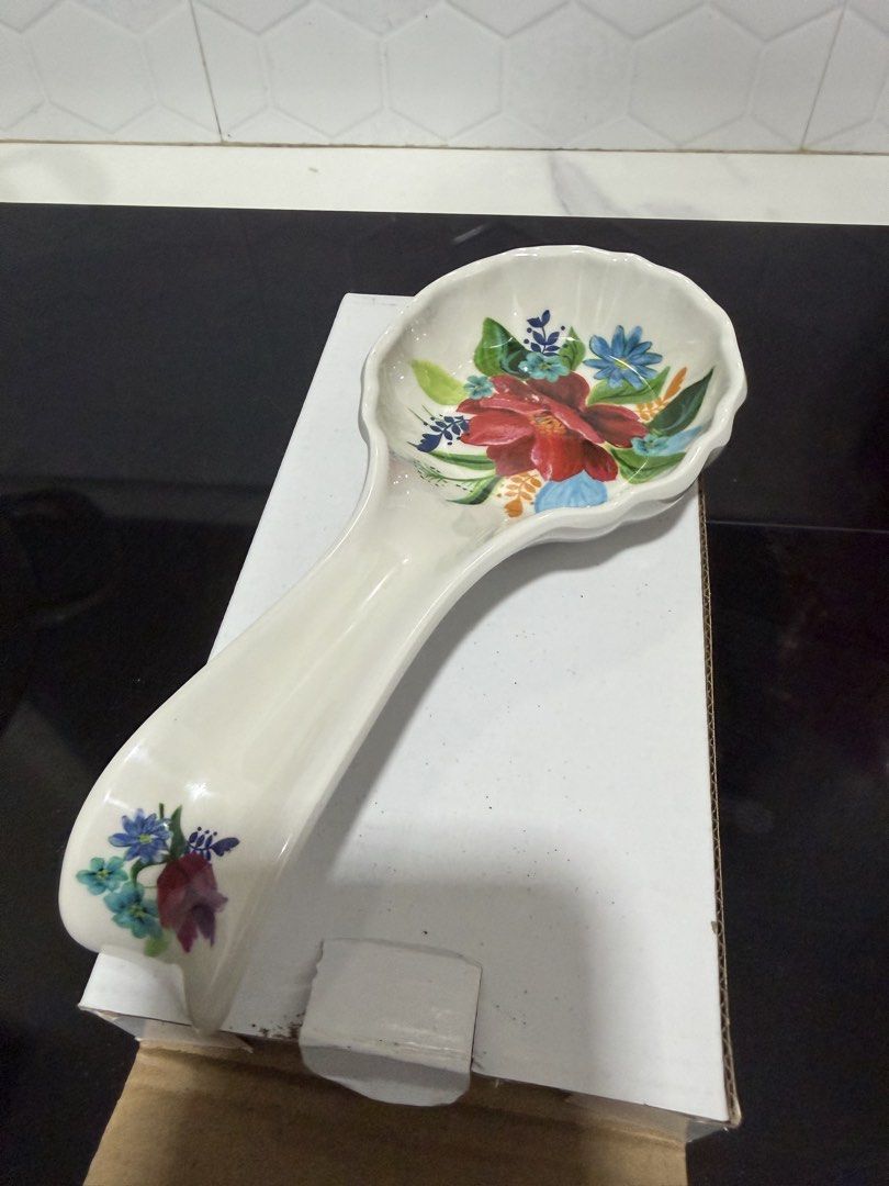 Pioneer Woman spoon rest (Category: Other Kitchenware & Tableware) located in Cavite. Submitted by alleihson (Listing ID 1438092491, Image 1). Description: Brandnew.