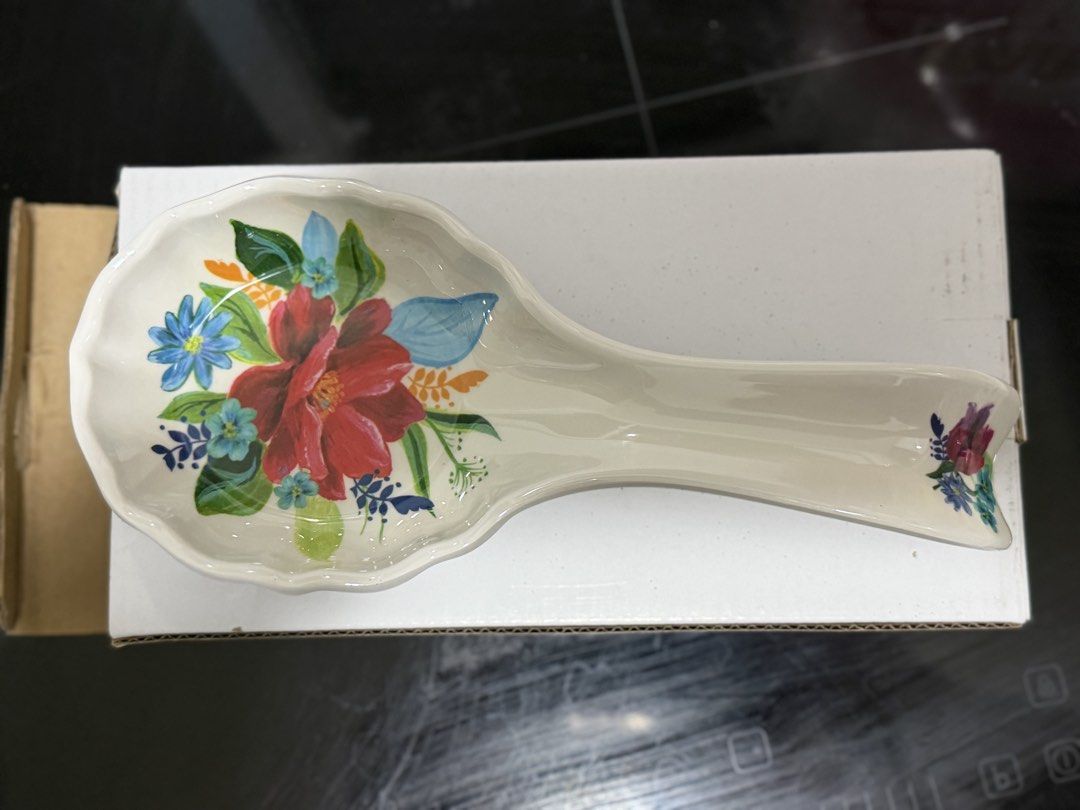 Pioneer Woman spoon rest (Category: Other Kitchenware & Tableware) located in Cavite. Submitted by alleihson (Listing ID 1438092491, Image 2). Description: Brandnew.