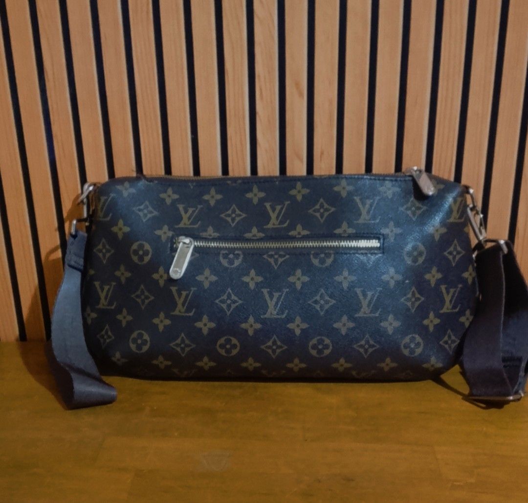 Preloved LOUIS VUITTON CROSSBODY BAG (Category: Luxury Bags & Wallets) located in Alicia. Submitted by celynahambotruecelyna39 (Listing ID 1438062872, Image 2). Description: .