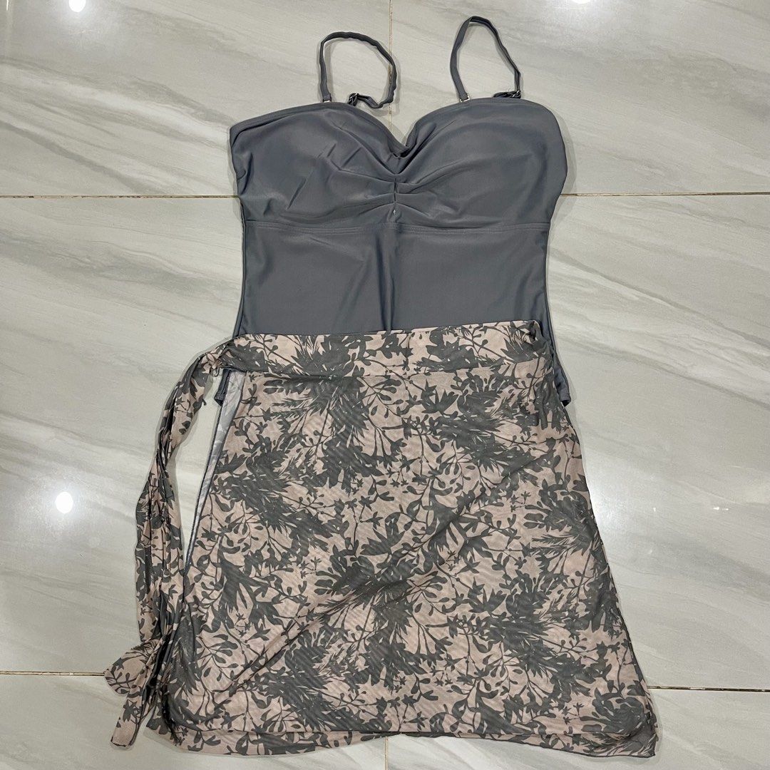 Preloved Shein one piece with cover-up (Category: Bikinis & Swimsuits) located in Valenzuela. Submitted by adine000 (Listing ID 1437948768, Image 1). Description: For plus size women's 1xl Used Once Like new condition No issue.