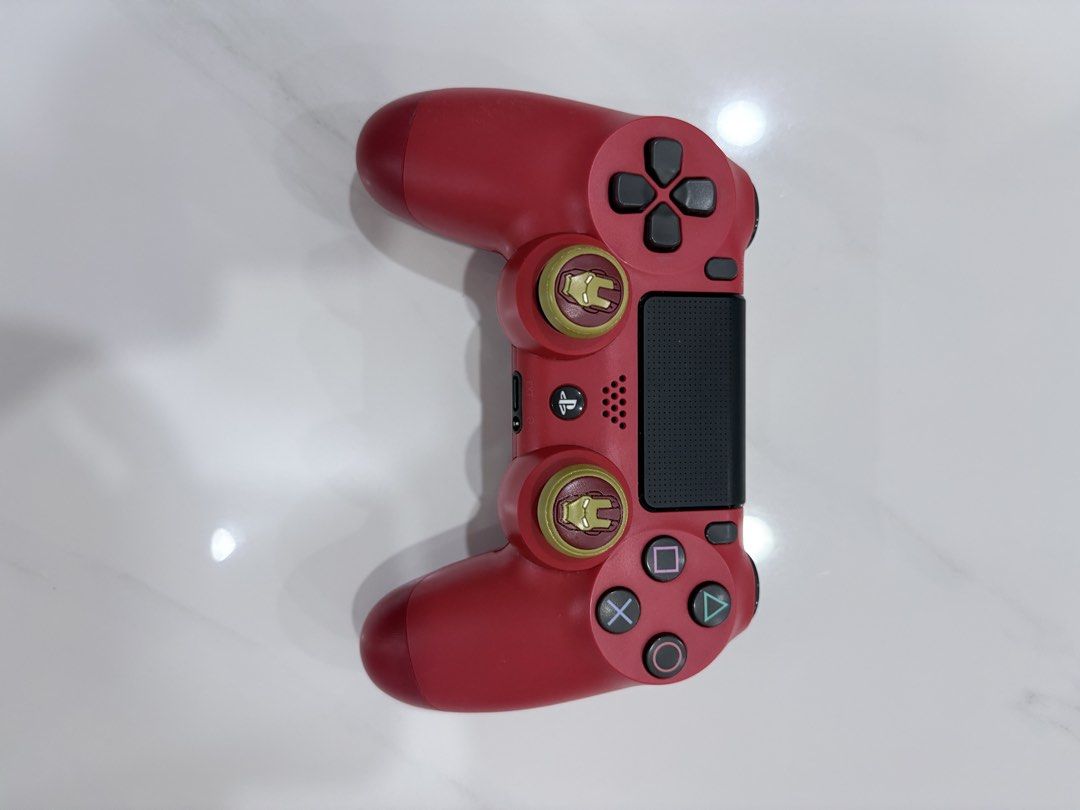 PS4 Controller (Category: Controllers) located in Singapore. Submitted by melvzing (Listing ID 1438081965, Image 1). Description: I have 6 PS4 controllers for sale, please view all the image for the colours/design..