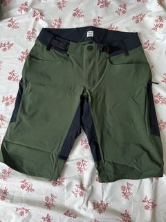 (Category: ) located in . Submitted by cyclinggoods (Listing ID 1437973755, Image 1). Description: .