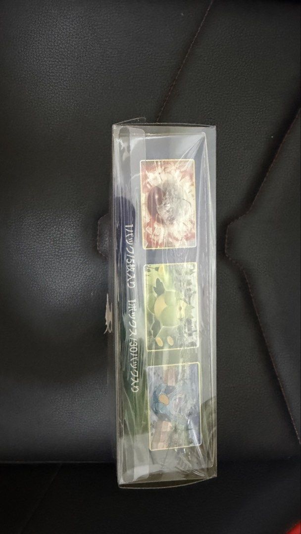 s6a 伊貝英雄 原盒有膜 寶可夢卡牌遊戲 劍盾 伊布英雄擴展包 （分類：盒子及箱子）位於 Hong Kong。 由 kyrioszz 提交（商品編號 1436891880，圖片 3）。簡介： 全新有膜 可補錢換psa10 m2黑噴 購自日本卡舖 有單 內含隨機5張卡牌。包裝上有伊布家族的精美插畫。適合寶可夢卡牌收藏家和遊戲玩家。快來收集你最喜歡的伊布進化形態吧！。